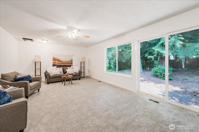 5905 147th Street SW, Edmonds, WA 98026