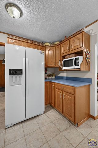 210 NW Jay ST, Topeka, KS 66608