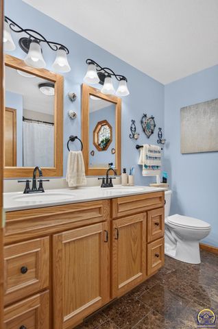 210 NW Jay ST, Topeka, KS 66608