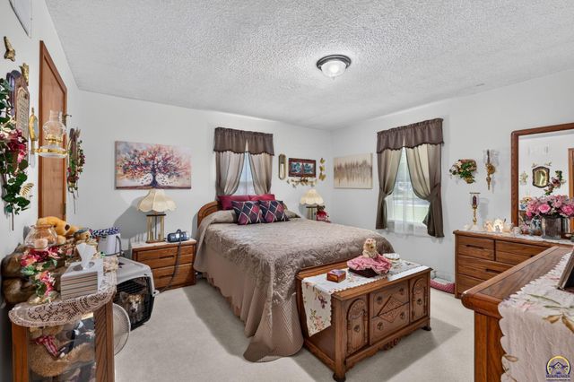 210 NW Jay ST, Topeka, KS 66608