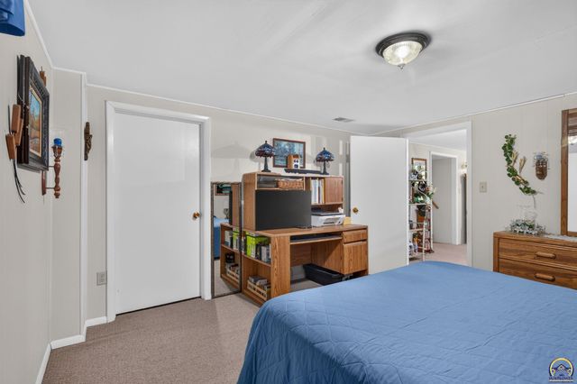 210 NW Jay ST, Topeka, KS 66608