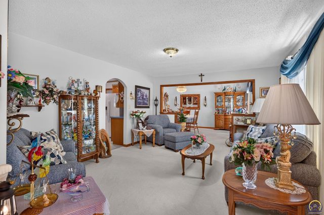 210 NW Jay ST, Topeka, KS 66608