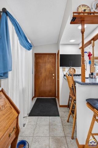 210 NW Jay ST, Topeka, KS 66608