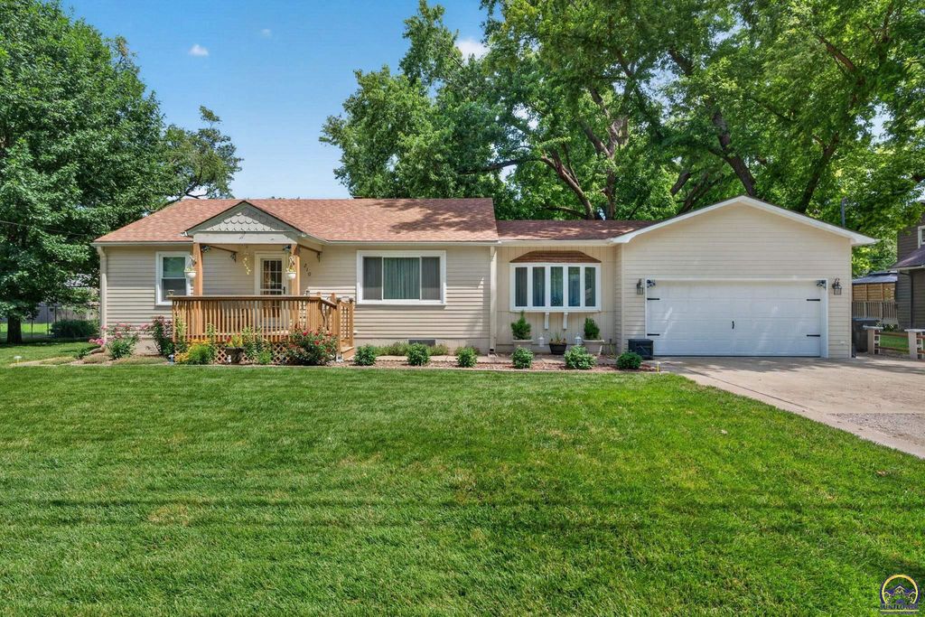 210 NW Jay ST, Topeka, KS 66608