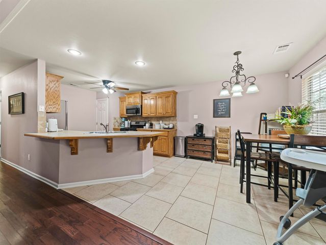 1815 Milburn Dr, Benton, AR 72015