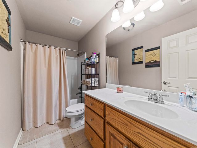 1815 Milburn Dr, Benton, AR 72015