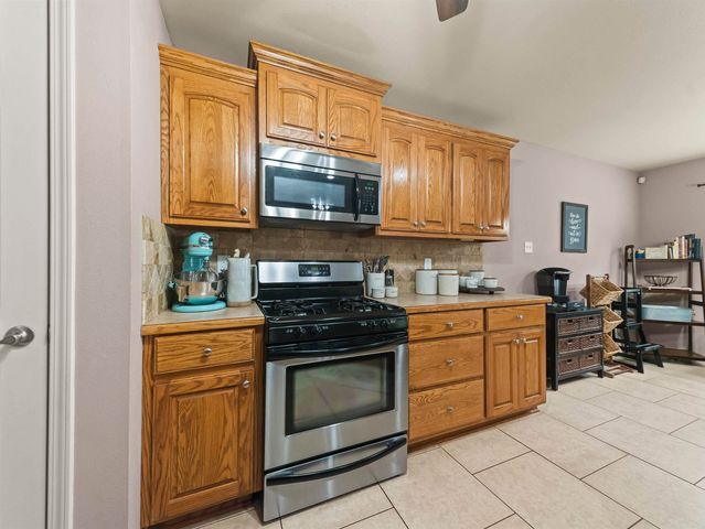 1815 Milburn Dr, Benton, AR 72015