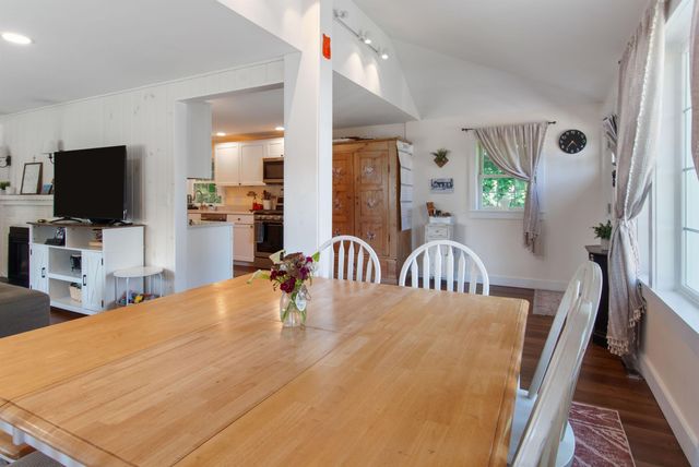 25 Old Lakeview Terrace, Wolfeboro, NH 03894
