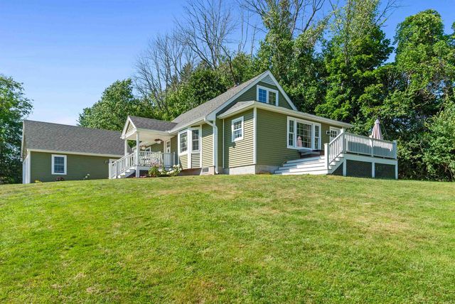 25 Old Lakeview Terrace, Wolfeboro, NH 03894