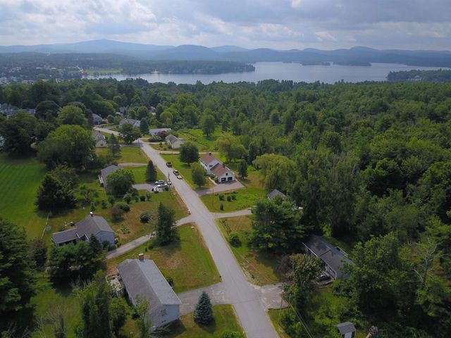 25 Old Lakeview Terrace, Wolfeboro, NH 03894