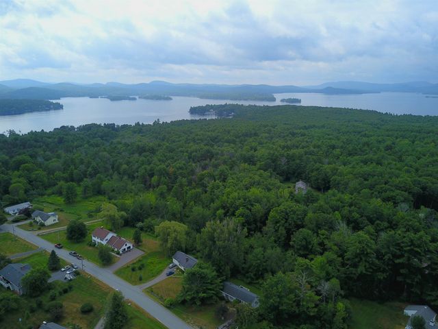 25 Old Lakeview Terrace, Wolfeboro, NH 03894