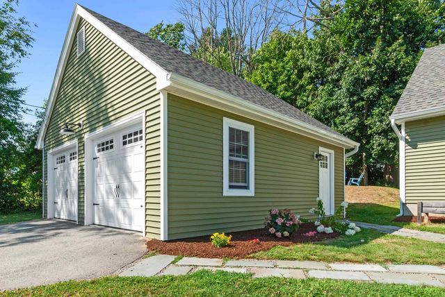 25 Old Lakeview Terrace, Wolfeboro, NH 03894