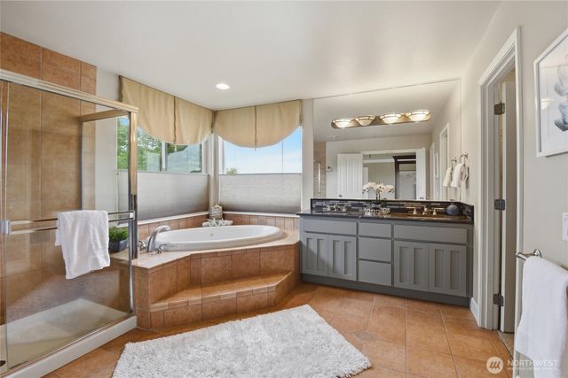 1948 Lighthouse Lane NE, Tacoma, WA 98422