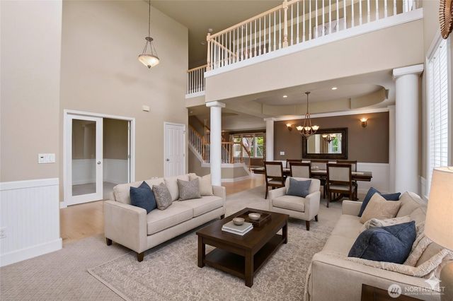 1948 Lighthouse Lane NE, Tacoma, WA 98422