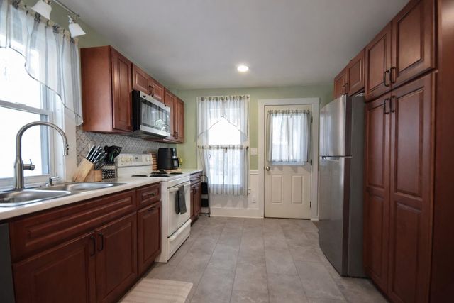 141 Washington Street, Barre City, VT 05641