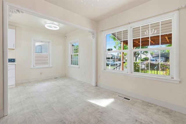 2121 Juliesse Ave, Sacramento, CA 95821