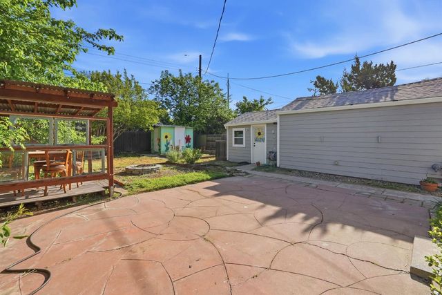2121 Juliesse Ave, Sacramento, CA 95821