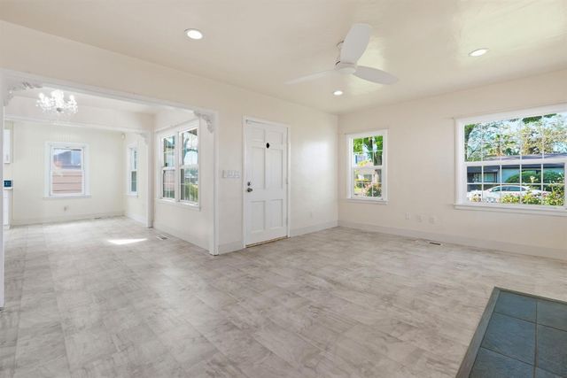 2121 Juliesse Ave, Sacramento, CA 95821