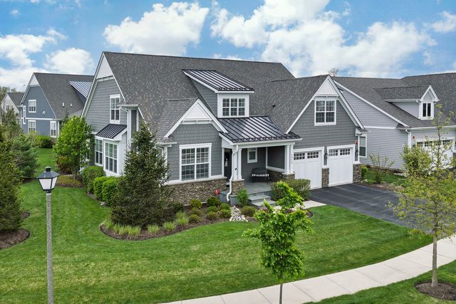 1215 Woodview Lane, Northbrook, IL 60062