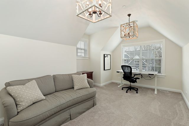 1215 Woodview Lane, Northbrook, IL 60062