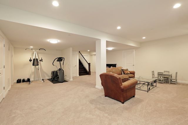 1215 Woodview Lane, Northbrook, IL 60062