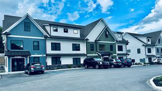 4 SOUTH HILLS Way 11, Wappingers Falls, NY 12590