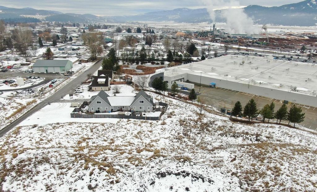 11XX N Railroad St, Colville, WA 99114 photo 3