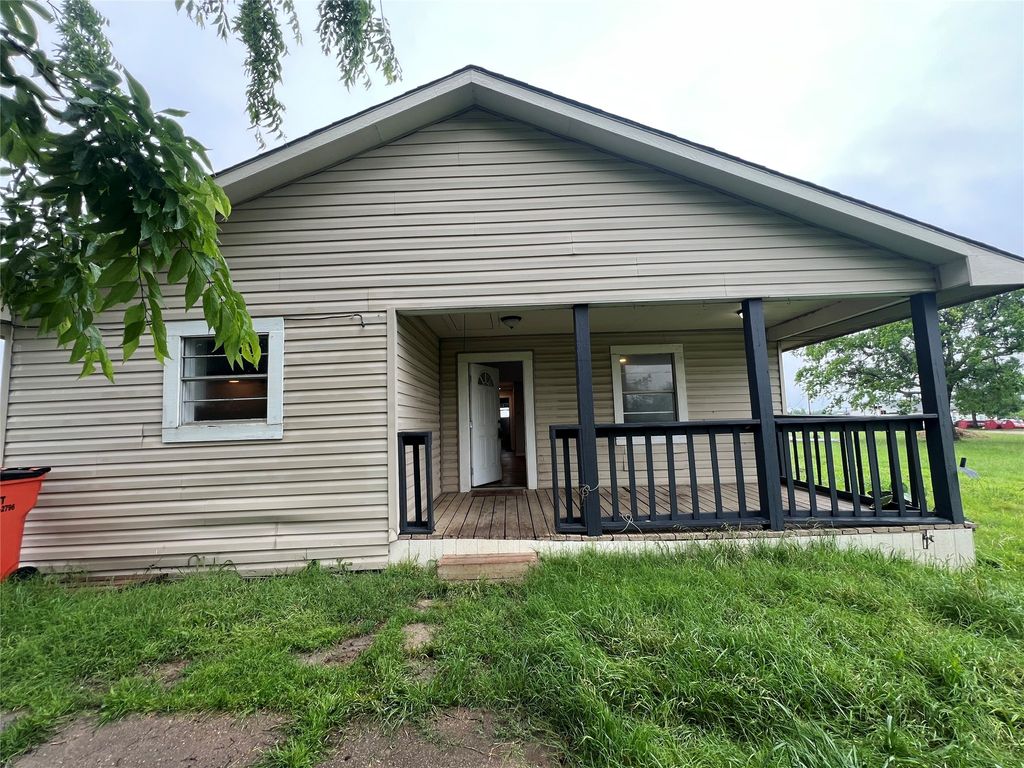 824 Nob Hill Road, Quinlan, TX 75474