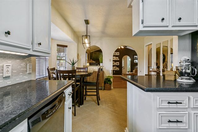 6917 Smithfield Road, North Richland Hills, TX 76182