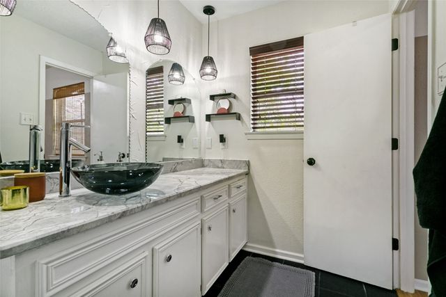 6917 Smithfield Road, North Richland Hills, TX 76182