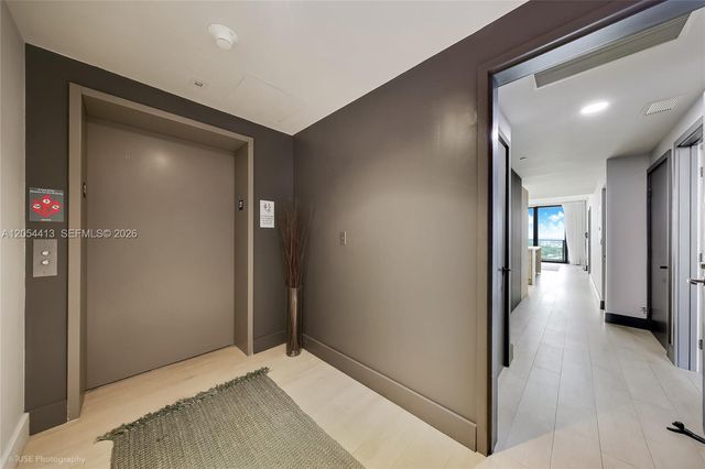 16385 Biscayne Boulevard 2205, North Miami Beach, FL 33160