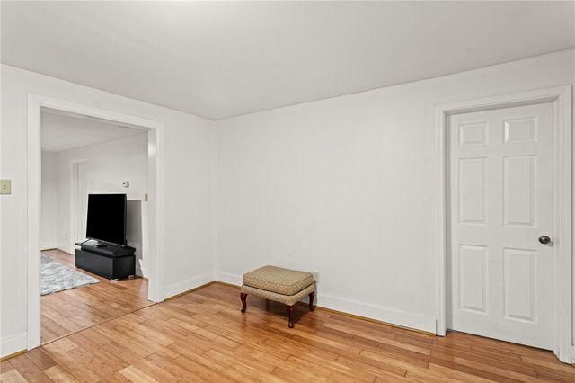324 Greenfield Ave, Greenfield, PA 15207