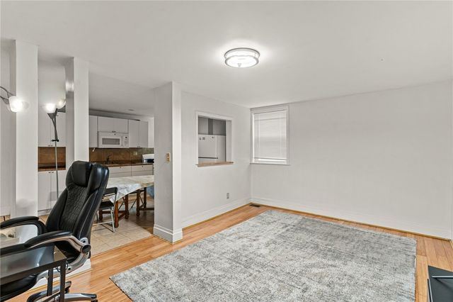 324 Greenfield Ave, Greenfield, PA 15207