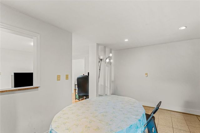 324 Greenfield Ave, Greenfield, PA 15207