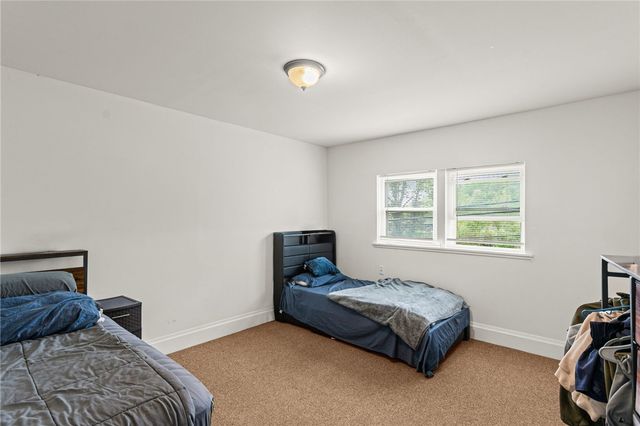 324 Greenfield Ave, Greenfield, PA 15207
