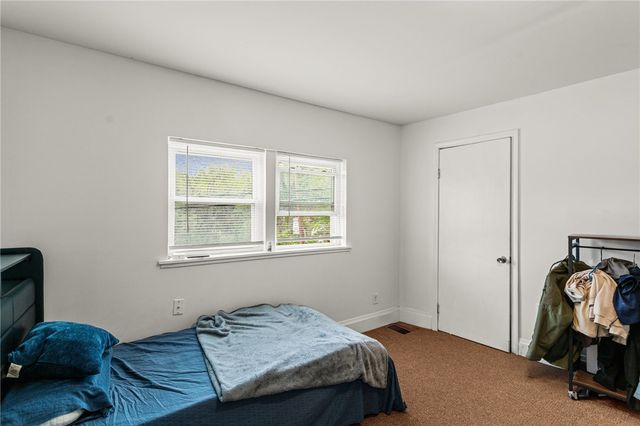 324 Greenfield Ave, Greenfield, PA 15207