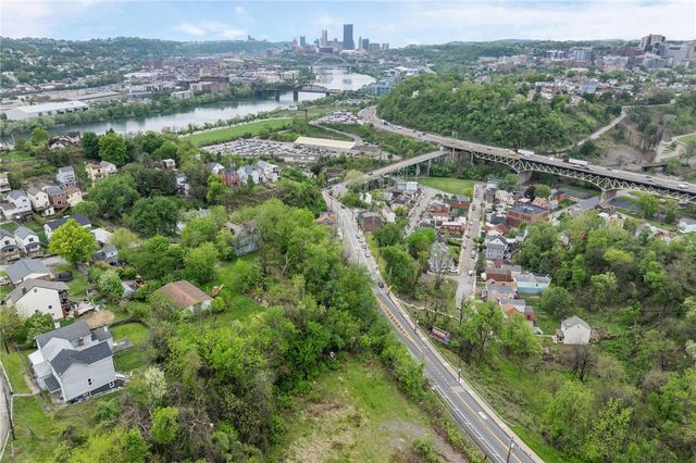 324 Greenfield Ave, Greenfield, PA 15207