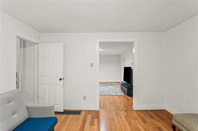 324 Greenfield Ave, Greenfield, PA 15207
