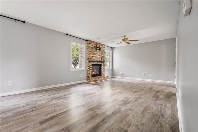 23 Breckenwood Court, Bloomington, IL 61704