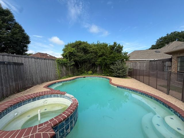 2564 Morning Glory Drive, Richardson, TX 75082