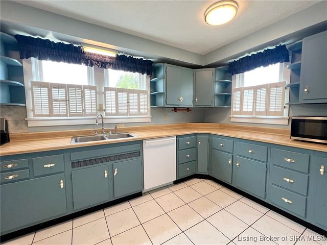 111 N Main Cross Street, Hanover, IN 47243