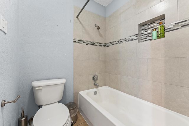 1516 Bay Area Boulevard B8, Houston, TX 77058