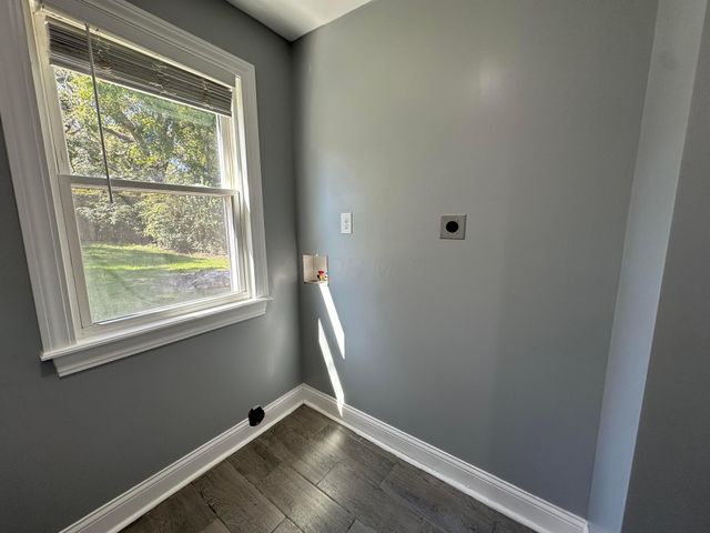 291 N WHEATLAND Avenue, Columbus, OH 43204