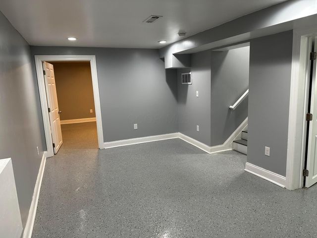 291 N WHEATLAND Avenue, Columbus, OH 43204