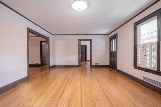 408 S Sweetbriar Avenue, Chattanooga, TN 37411