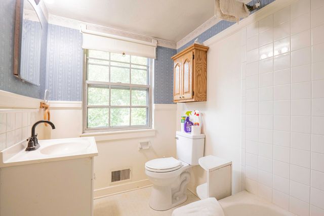 408 S Sweetbriar Avenue, Chattanooga, TN 37411