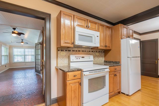 408 S Sweetbriar Avenue, Chattanooga, TN 37411