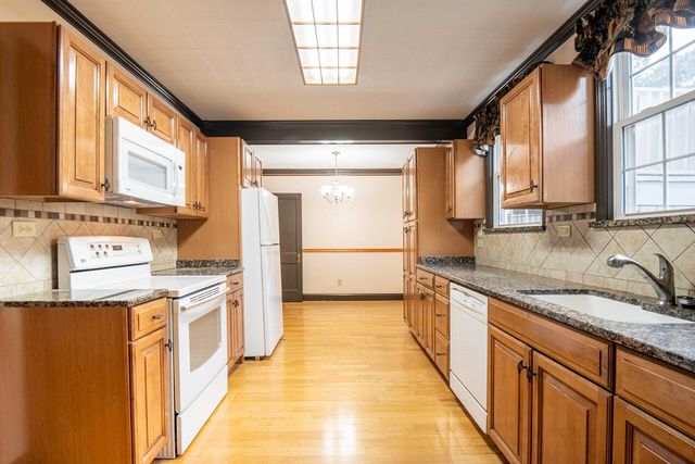 408 S Sweetbriar Avenue, Chattanooga, TN 37411