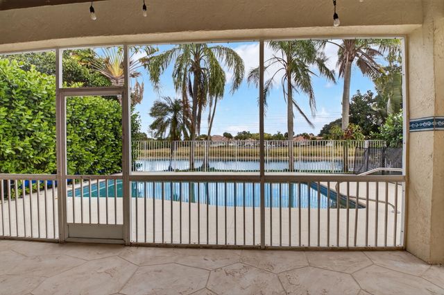 18196 Clear Brook Circle Circle, Boca Raton, FL 33498