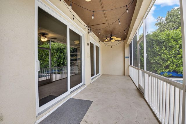 18196 Clear Brook Circle Circle, Boca Raton, FL 33498